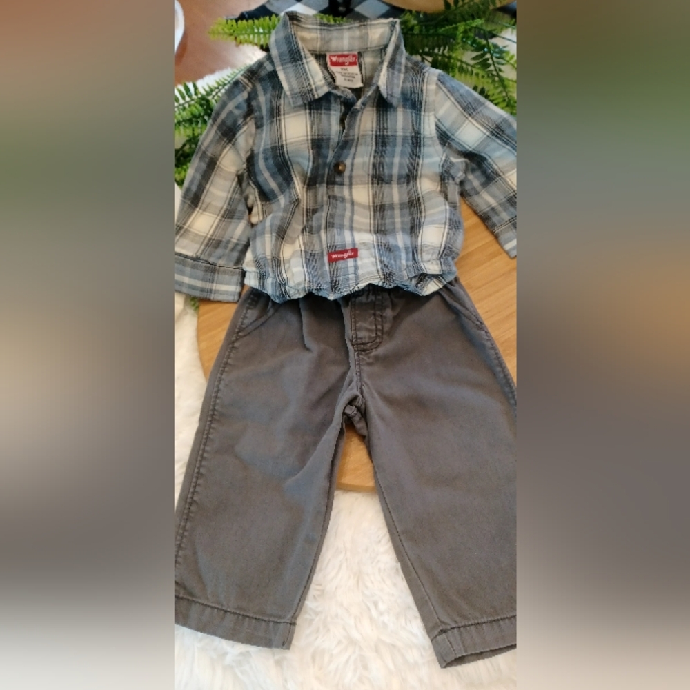 Infants Wrangler Button Down Onsie Gray Carter Pants Sz 6months